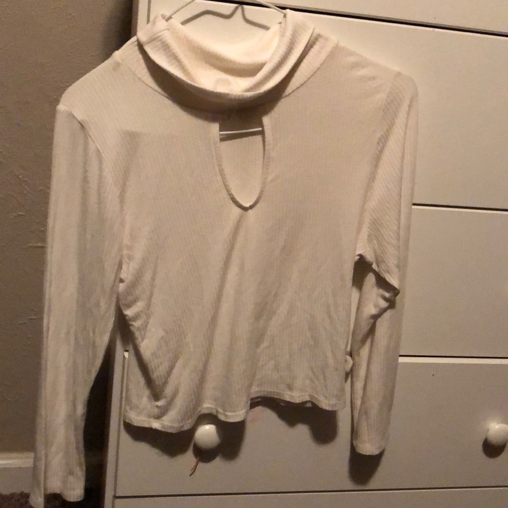 White crop top